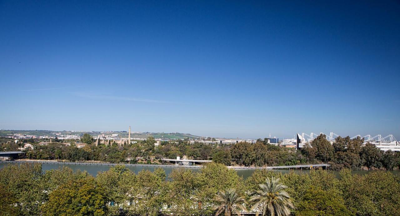 Homefeel Cartuja Seville Exterior photo